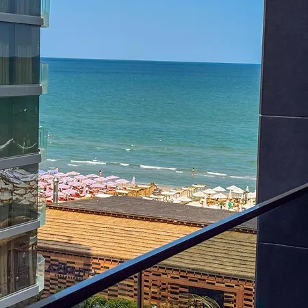 Beachfront 1br W Pool Azimuth Năvodari